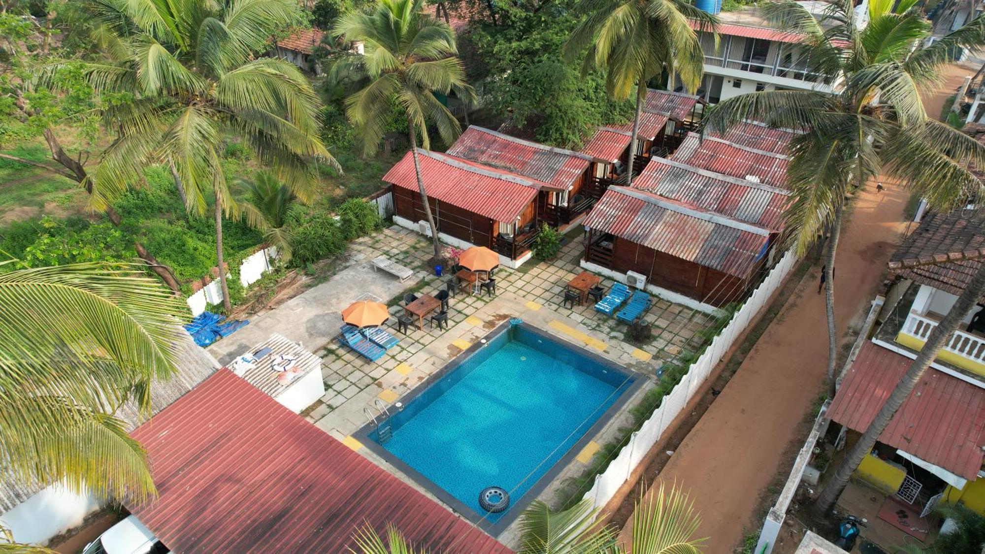 Selesta Sea By The Beach Morjim Exterior foto