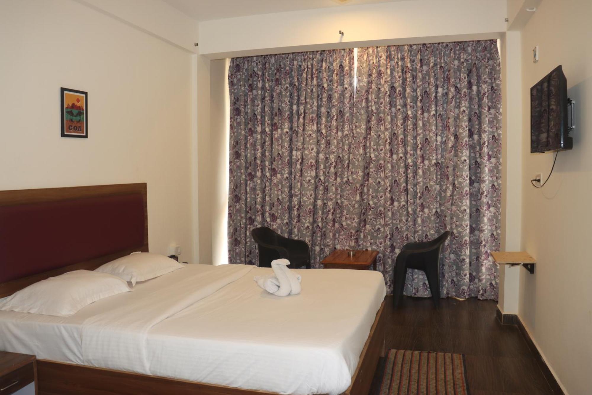 Selesta Sea By The Beach Morjim Exterior foto